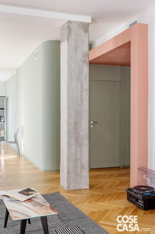 ingresso con colonna