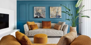 Una casa arredata integrando nuovi mobili a quelli della precedente abitazione Una casa arredata integrando nuovi mobili a quelli della precedente abitazione