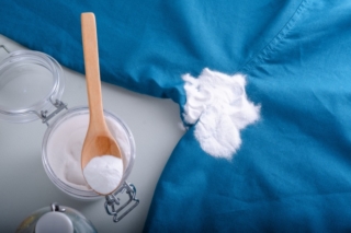 Homemade,Cleaning,Sweat,Stains,The,Armpits,On,A,T-shirt.,Eco-friendly Homemade,Cleaning,Sweat,Stains,The,Armpits,On,A,T-shirt.,Eco-friendly