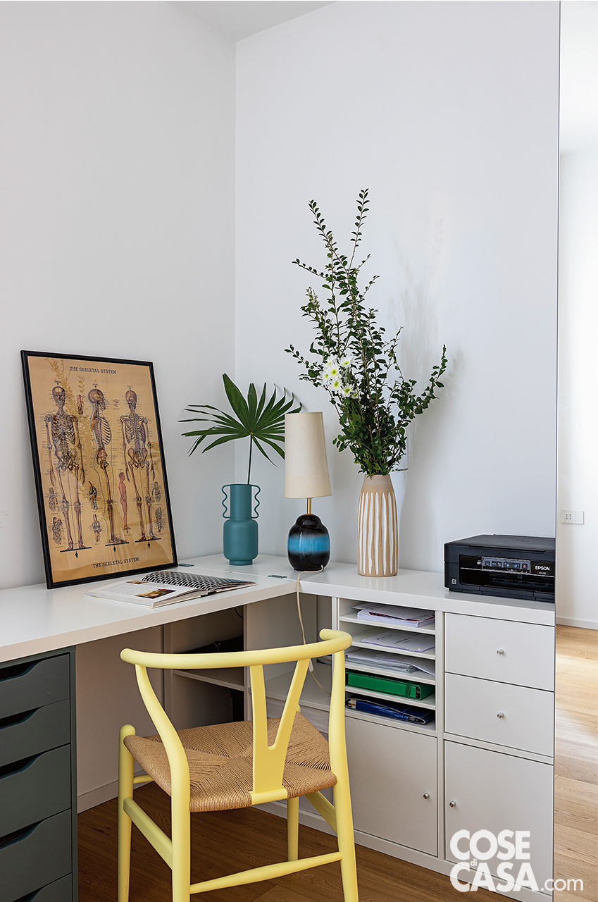 studio mobile angolare bianco