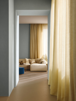 Calm Nest è l'opposto: è la tendenza adatta per chi ha bisogno di rallentare e trovare rifugio lontano dallo stress quotidiano. La palette è composta da sfumature luminose ma soffuse: colori polverosi e pastello si fondono tra di loro per creare un'atmosfera di quiete e serenità.