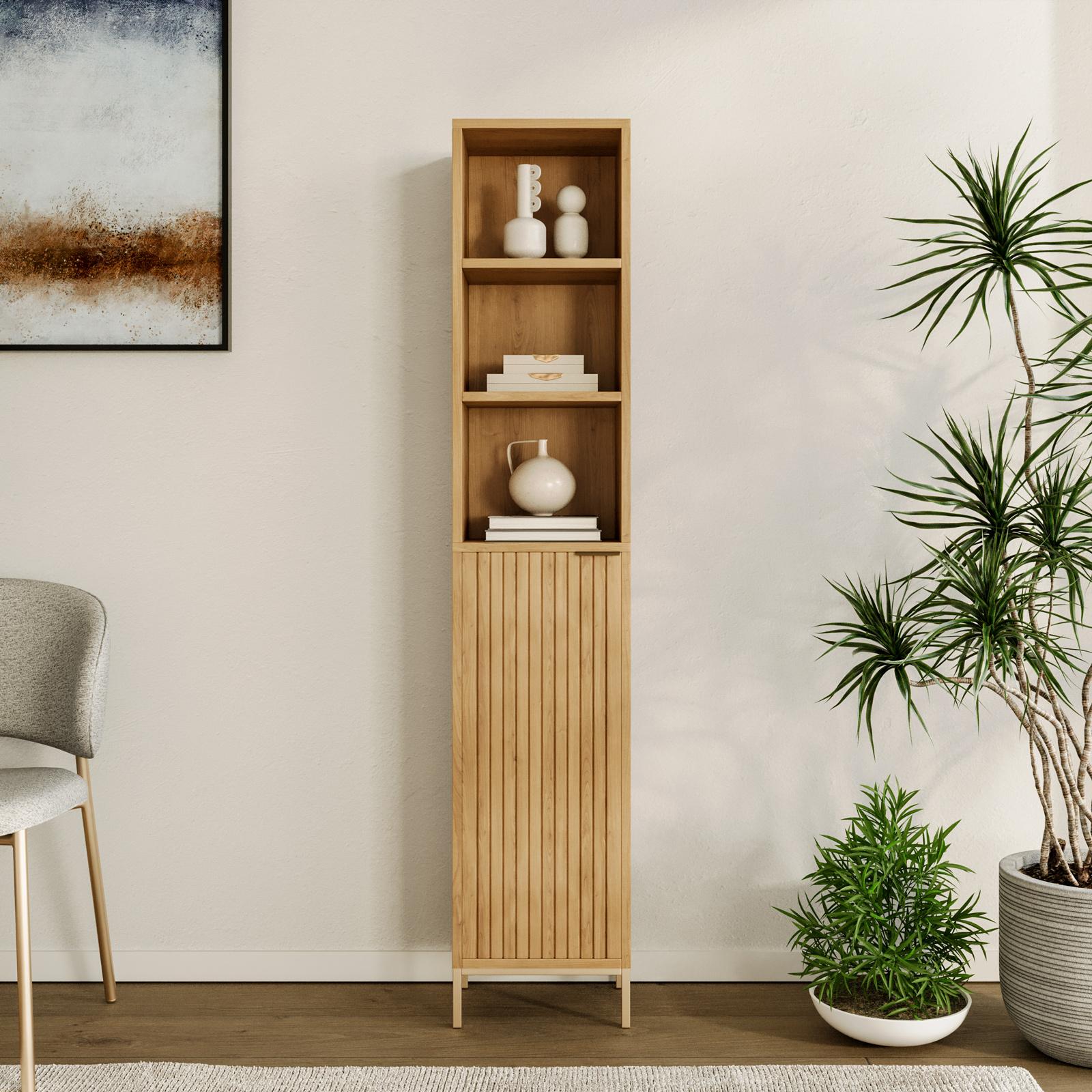 La colonna multiuso Kloser di Deghi è realizzata in legno naturale con dettagli strutturali in acciaio color champagne. L’anta frontale cannettata dona tridimensionalità e dinamicità, mentre i vani superiori esaltano la leggerezza visiva di questo arredo. Perfetta per il bagno o per la zona giorno, può essere abbinata ad altri elementi della collezione, per rendere l’ambiente armonico e speciale. Misure H168 x L33 x P28 cm. Prezzo 87,99 euro. www.deghi.it La colonna multiuso Kloser di Deghi è realizzata in legno naturale con dettagli strutturali in acciaio color champagne. L’anta frontale cannettata dona tridimensionalità e dinamicità, mentre i vani superiori esaltano la leggerezza visiva di questo arredo. Perfetta per il bagno o per la zona giorno, può essere abbinata ad altri elementi della collezione, per rendere l’ambiente armonico e speciale. Misure H168 x L33 x P28 cm. Prezzo 87,99 euro. www.deghi.it