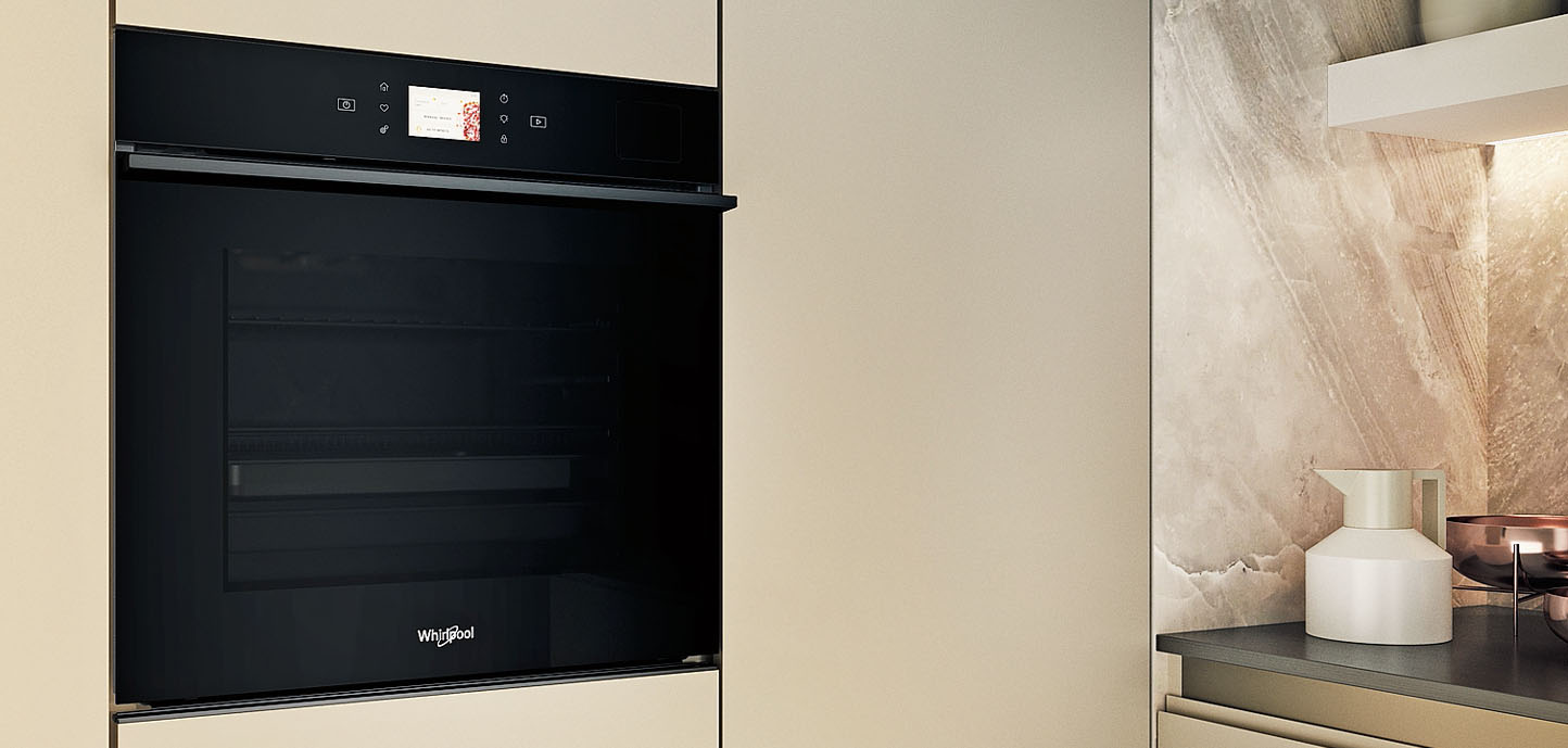 Il forno WOI9P8HT2SBA di Whirlpool è dotato di SteamSense+, per vapore al 25, 50, 75 e 100%, anche con sottovuoto Sous Vide. Il processo di cottura è completamente automatizzato con le ricette automatiche 6° Senso. In classe di efficienza energetica A++, dispone di connettività da remoto. Misura L 59,5 x P 56,4 x H 59,7 cm. Prezzo da rivenditore. www.whirlpool.it Il forno WOI9P8HT2SBA di Whirlpool è dotato di SteamSense+, per vapore al 25, 50, 75 e 100%, anche con sottovuoto Sous Vide. Il processo di cottura è completamente automatizzato con le ricette automatiche 6° Senso. In classe di efficienza energetica A++, dispone di connettività da remoto. Misura L 59,5 x P 56,4 x H 59,7 cm. Prezzo da rivenditore. www.whirlpool.it