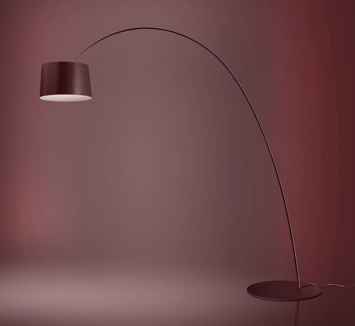 Una nuova e intensa colorazione Burgundy per la lampada da terra Twiggy Elle di Foscarini che è disponibile anche nella versione wood con il diffusore in legno, dallo spessore incredibilmente sottile, nella nuova essenza Rosewood. La base e lo stelo flessibile ad arco sono realizzati in materiale composito su base di fibra di vetro laccato. Misura L 255 x H 214 cm. Prezzo 1.804 euro + IVA. https://www.foscarini.com Una nuova e intensa colorazione Burgundy per la lampada da terra Twiggy Elle di Foscarini che è disponibile anche nella versione wood con il diffusore in legno, dallo spessore incredibilmente sottile, nella nuova essenza Rosewood. La base e lo stelo flessibile ad arco sono realizzati in materiale composito su base di fibra di vetro laccato. Misura L 255 x H 214 cm. Prezzo 1.804 euro + IVA. https://www.foscarini.com