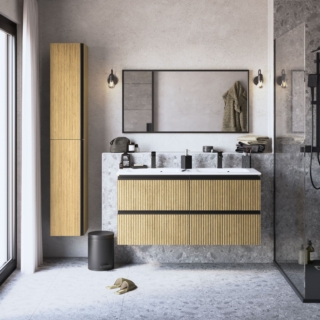 Lo specchio rettangolare Studio di Leroy Merlin ha cornice nera opaca. Misura L 120 x H 60 cm. Prezzo 89 euro. www.leroymerlin.it