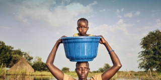 ©PeterCaton_Unyielding Floods (WorldPress24) ©PeterCaton_Unyielding Floods (WorldPress24)