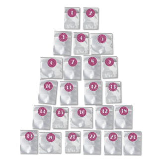 Bottega Verde propone un calendario dell'Avvento contenuto in un maxi beauty con 24 buste da aprire ogni giorno fino alla Vigilia di Natale: quasi un mese di sorprese dedicate alla cura di sé o al makeup. Le buste si possono appendere su una mensola come se fosse una ghirlanda oppure usarle per decorare l'albero di Natale. Prezzo 54,99 euro. www.bottegaverde.com Bottega Verde propone un calendario dell'Avvento contenuto in un maxi beauty con 24 buste da aprire ogni giorno fino alla Vigilia di Natale: quasi un mese di sorprese dedicate alla cura di sé o al makeup. Le buste si possono appendere su una mensola come se fosse una ghirlanda oppure usarle per decorare l'albero di Natale. Prezzo 54,99 euro. www.bottegaverde.com