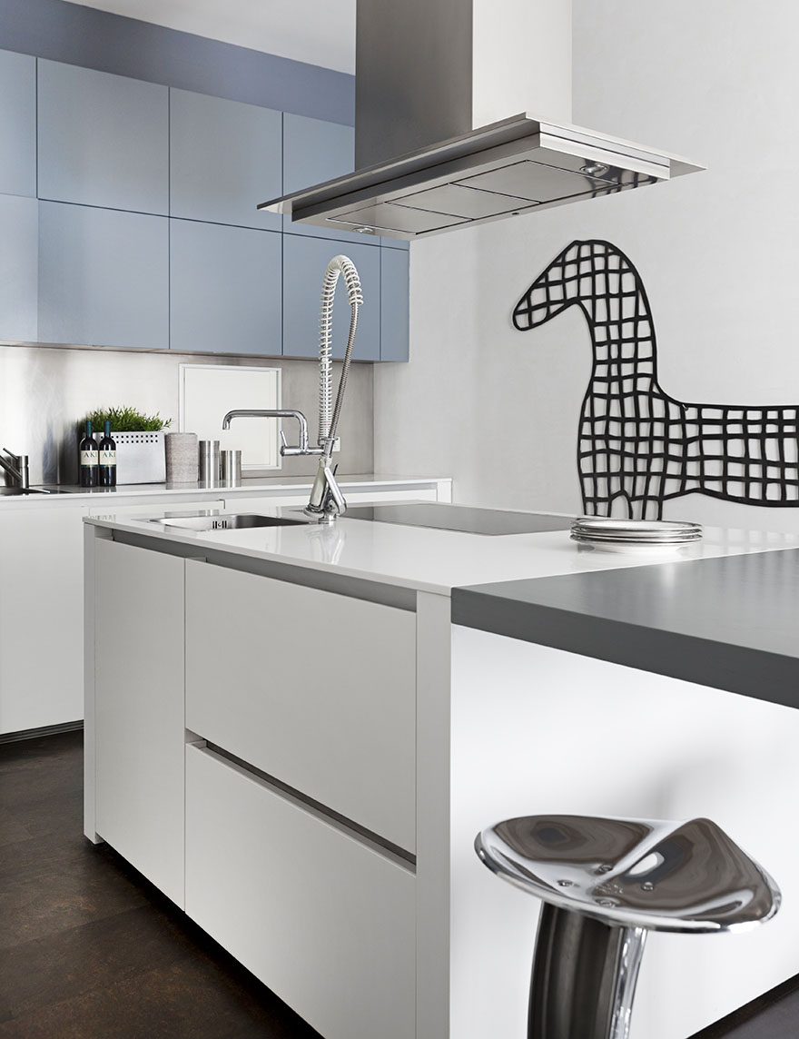 Contemporaneo. Induzione in isola moderna