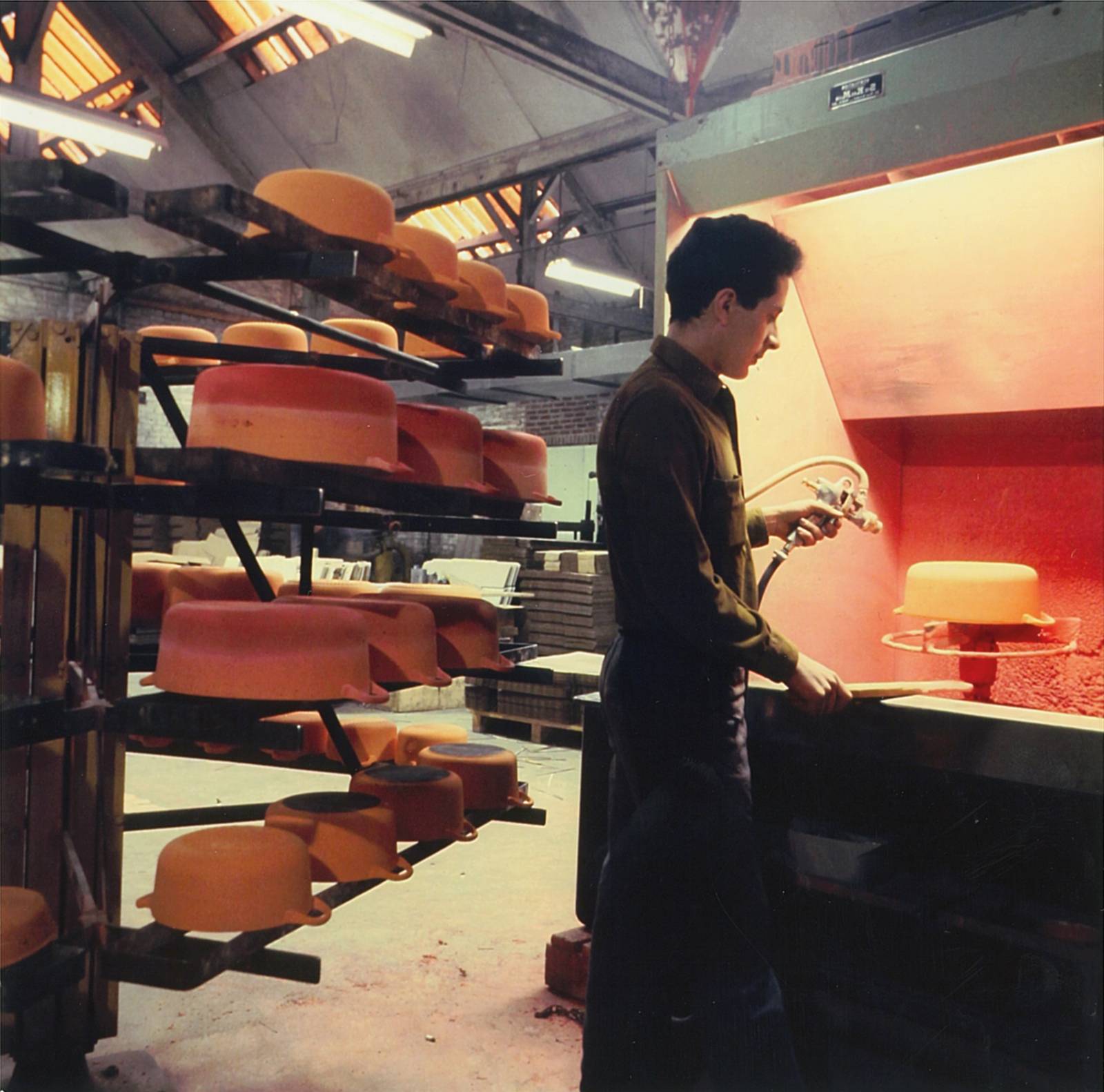 Le Creuset lavorazione prima Le Creuset lavorazione prima