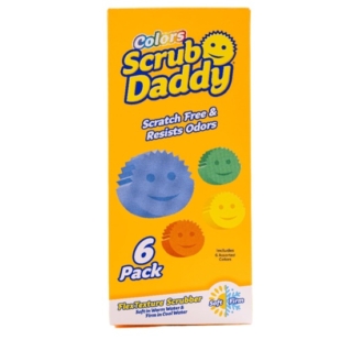 Scrub Daddy Colors sono spugnette per piatti realizzate in FlexTexture, un materiale solido in acqua fredda, per una spugne cucina che pulisce con forza, o morbido in acqua calda per una pulizia leggera. In acqua fredda è resistente e può rimuovere i detriti più ostinati senza l'uso di prodotti chimici aggressivi. Sono spugne sicure da usare su oltre 20 superfici diverse come vetro, marmo, porcellana, acciaio inox e molte altre, cosa che le rende adatte anche per la pulizia di bagno e cucina. Prezzo 19,04 euro per la confezione da 6 pezzi. www.amazon.it