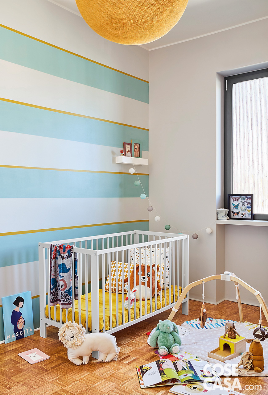 cameretta con parete a righe