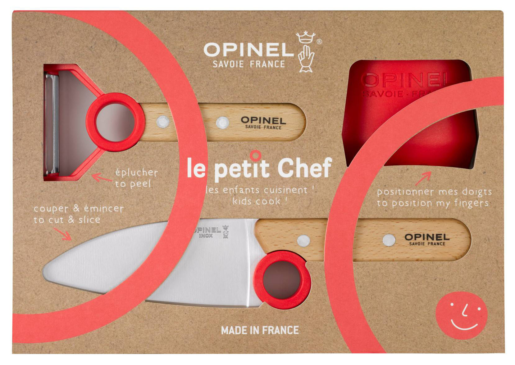 Il set Le Petit Chef di Opinel comprende tre utensili per bambini per farli abituare all’uso degli strumenti della cucina. L’anello pedagogico consente infatti una presa sicura e agevola il taglio. Il set é composto da coltello da taglio, pelaverdura e proteggi dita. È disponibile nei colori,
rosso, blu, verde. Prezzo 40 euro. www.opinel.com Il set Le Petit Chef di Opinel comprende tre utensili per bambini per farli abituare all’uso degli strumenti della cucina. L’anello pedagogico consente infatti una presa sicura e agevola il taglio. Il set é composto da coltello da taglio, pelaverdura e proteggi dita. È disponibile nei colori,
rosso, blu, verde. Prezzo 40 euro. www.opinel.com