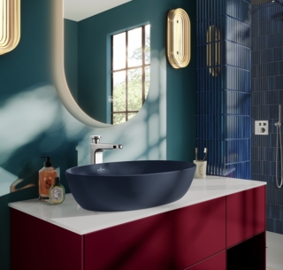 I lavabi sono  l'elemento centrale della collezione Artis di Villeroy & Boch e combinano funzionalità ed eleganza, integrandosi con mobili e piani di appoggio. Oltre alla serie BiColour, ci sono anche lavabi in tinta unita ispirata ai riflessi della superficie dell’acqua, in grado di dare al bagno ancora più intensità e quiete. www.villeroy-boch.it