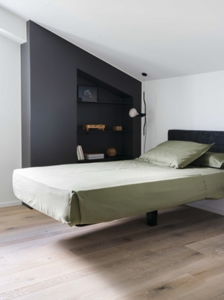 Nell'arredo di Villa Arà sono presenti anche elementi realizzati su misura, per rispondere al meglio alle esigenze. Foto Paolo Riolzi Nell'arredo di Villa Arà sono presenti anche elementi realizzati su misura, per rispondere al meglio alle esigenze. Foto Paolo Riolzi