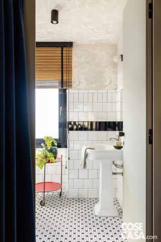 bagno con micromosaico bianco e nero bagno con micromosaico bianco e nero