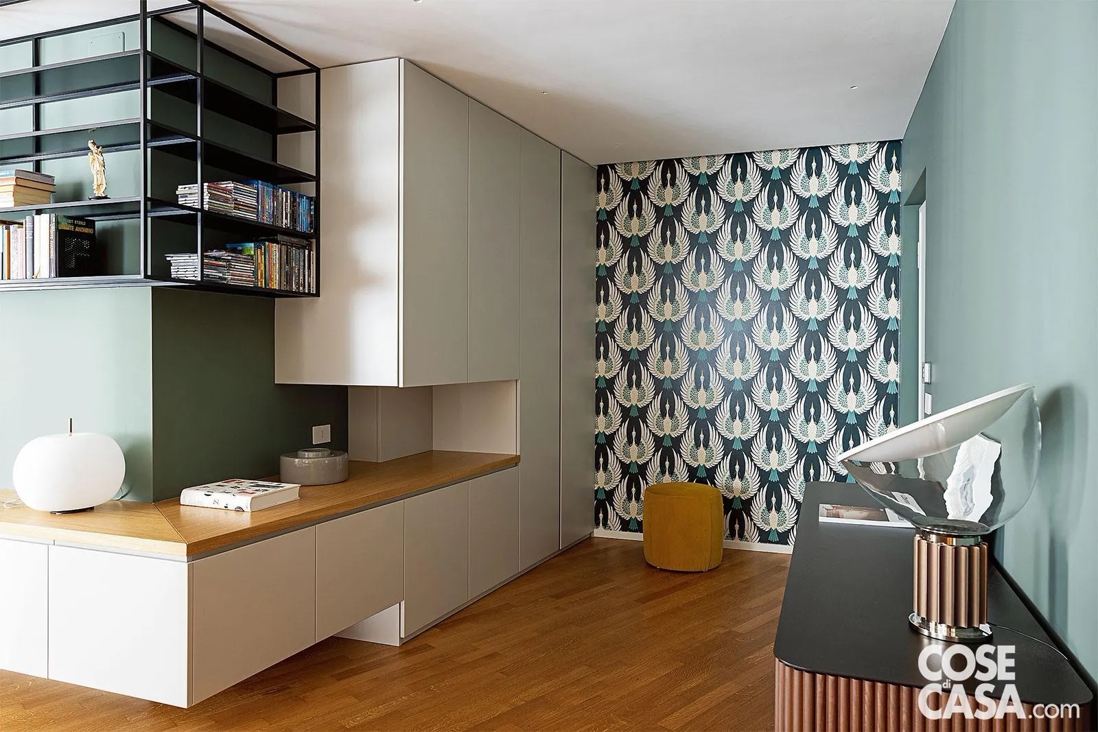 La carta da parati è di Flight Green di Hovia (hovia.com).
Progetto: arch. Silvia Cirabolini, arch. Alberto Soana, Ghostarchitects. Foto: Cristina Galliena Bohman. Styling: Laura Mauceri. La carta da parati è di Flight Green di Hovia (hovia.com).
Progetto: arch. Silvia Cirabolini, arch. Alberto Soana, Ghostarchitects. Foto: Cristina Galliena Bohman. Styling: Laura Mauceri.