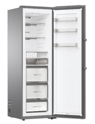 Total No Frost, il congelatore verticale H4F306SDH1 di Haier ha frontale elegante inox. La tecnologia Extreme ColdShield fa sì possa lavorare in modo performante in qualsiasi ambiente, indipendentemente dalla temperatura esterna. In classe D, funziona anche con Intelligenza Artificale tramite wi-fi. Ha capacità netta totale di 301 litri e funzione di congelamento rapido. Misura L 60 x P 74 x H 190 cm. Prezzo 1.299 euro. www.haier-europe.com