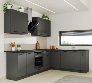 Si sviluppa lungo l'angolo la cucina Siria di Deghi che ha le ante lisce in un'intensa tonalità Grafite e il top in HPL effetto pietra. La superficie, prodotta con pannelli rivestiti, è resistente ad acqua e graffi ed è facile da pulire. Misura L 260 x P 60 x H 85 cm. Prezzo 1.200,02 euro (esclusi lavello e elettrodomestici). https://www.deghi.it