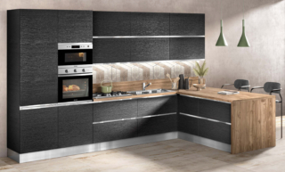 La cucina Zenit line di Mondo Convenienza è caratterizzata dalla presenza di una piccola penisola laterale che permette di consumare pasti veloci. Le ante delle basi e dei pensili a sviluppo orizzontale sono nella colorazione Nero star, con finitura antigraffio, che mette in risalto gli elementi effetto legno. La composizione tipo misura L 255 x P 60 x H 215 cm, prezzo 1.070 euro (completa di elettrodomestici Perla). https://www.mondoconv.it