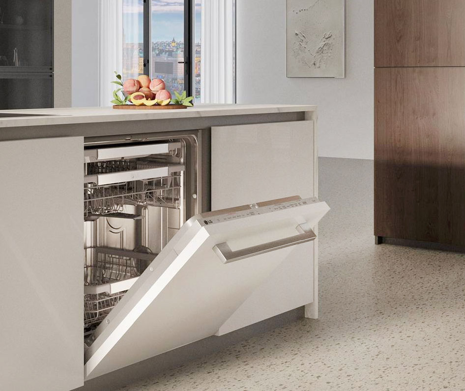 Grazie alla nuova tecnologia Inverter Direct Drive, la lavastoviglie da incasso totale QuadWash™ Serie 5 DB597TXS di Lg garantisce un'efficienza del 20% superiore rispetto allo standard minimo richiesto dalla classe energetica A. Inoltre, risulta discreta e ideale per ogni ambiente domestico, grazie a una rumorosità di soli 43 dB. Per 14 coperti, ha tecnologia TrueSteam™, basata su un generatore di vapore a 100°C, che elimina il 99,99% dei batteri e riduce le macchie d’acqua per stoviglie brillanti e igienizzate. Il sistema QuadWash™ con quattro bracci irroratori multidirezionali garantisce invece una pulizia profonda e uniforme. Dotata di connettività Wi-Fi, è gestibile da app. Misura L 60 x P 55 x H 82 cm. Prezzo 1.099 euro. www.lg.com