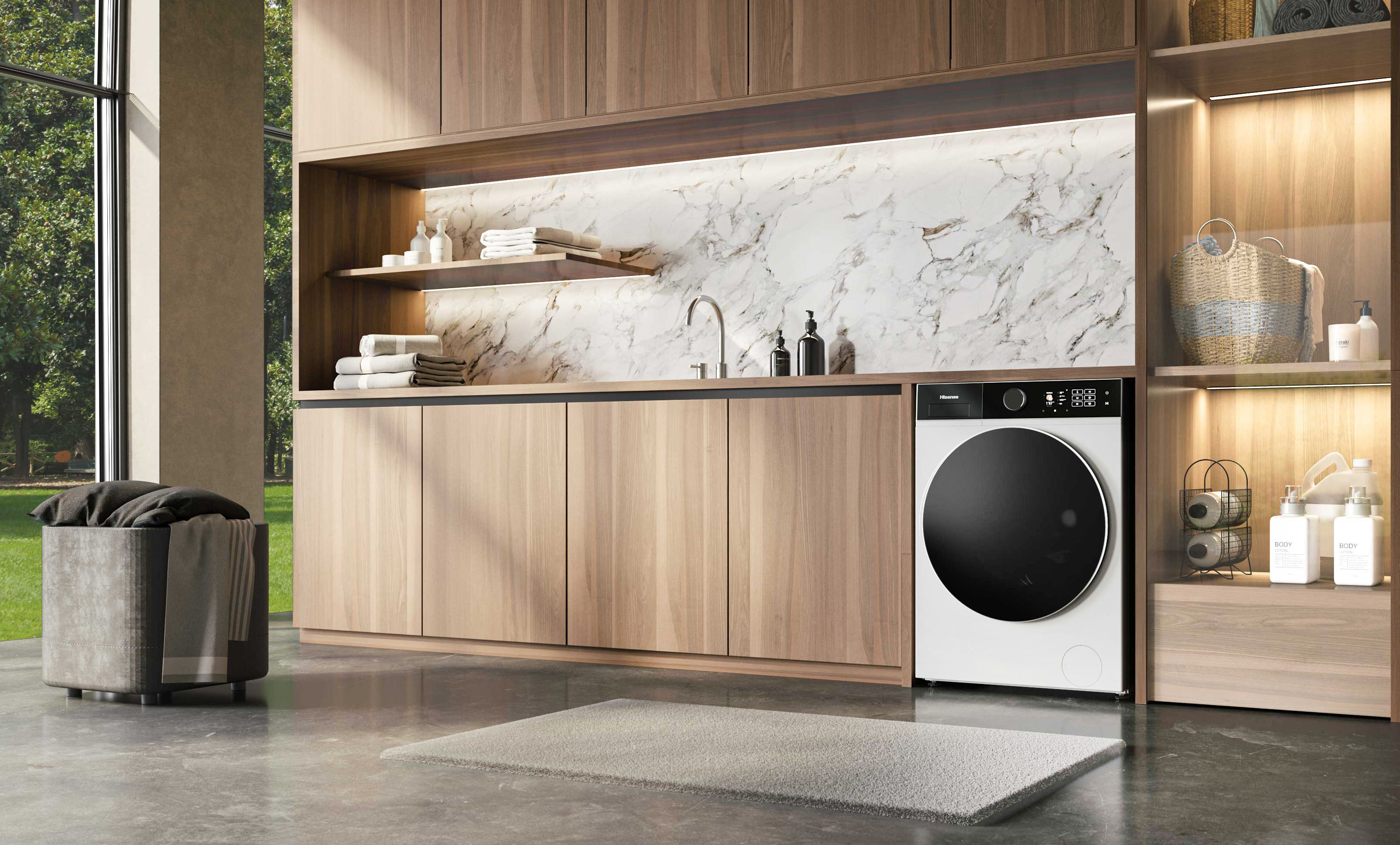 Con la lavatrice WF5I1045BWQ di Hisense, grazie alla connessione Wi-Fi integrata e all’app ConnectLife, ogni ciclo può essere controllato e personalizzato direttamente dal telefono: si possono avviare o mettere in pausa i programmi da remoto, scaricare cicli aggiuntivi, oppure modificare durata, temperatura e centrifuga in base alle proprie esigenze. L’app invia anche notifiche di fine lavaggio o di manutenzione. L’assistente di lavaggio integrato aiuta a scegliere il programma perfetto in base al tipo di tessuto, mentre il sistema AI Smart Dosing dosa automaticamente il detersivo per ridurre sprechi e consumi. In classe A, ha capienza di 10,5 kg. Misura L 60 x P 55 x H 84,5 cm. Prezzo 649 euro. www.hisense.it