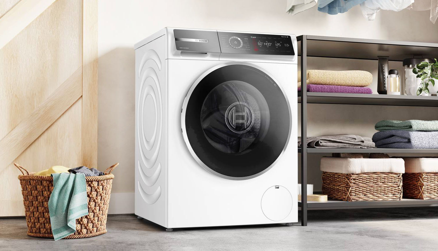 Con l’app Home Connect e l’Assistente al lavaggio, nel modello Serie 8 WGB24402IT di Bosch è sufficiente indicare il colore, il tipo di tessuto e il livello di sporco e l’app è in grado di selezionare il programma di lavaggio ideale. Inoltre, grazie alla diagnostica da remoto basta chiamare il team di assistenza per verificare a distanza lo stato dell’elettrodomestico, individuare il problema e ricevere consigli precisi su come procedere. È capiente 9 kg e ha programma Iron Assist che usa il vapore per ridurre le pieghe dei capi asciutti in soli 20 minuti. Misura L 60 x P 89 x 84,5 cm. Prezzo 1.579 euro. www.bosch-home.com/it