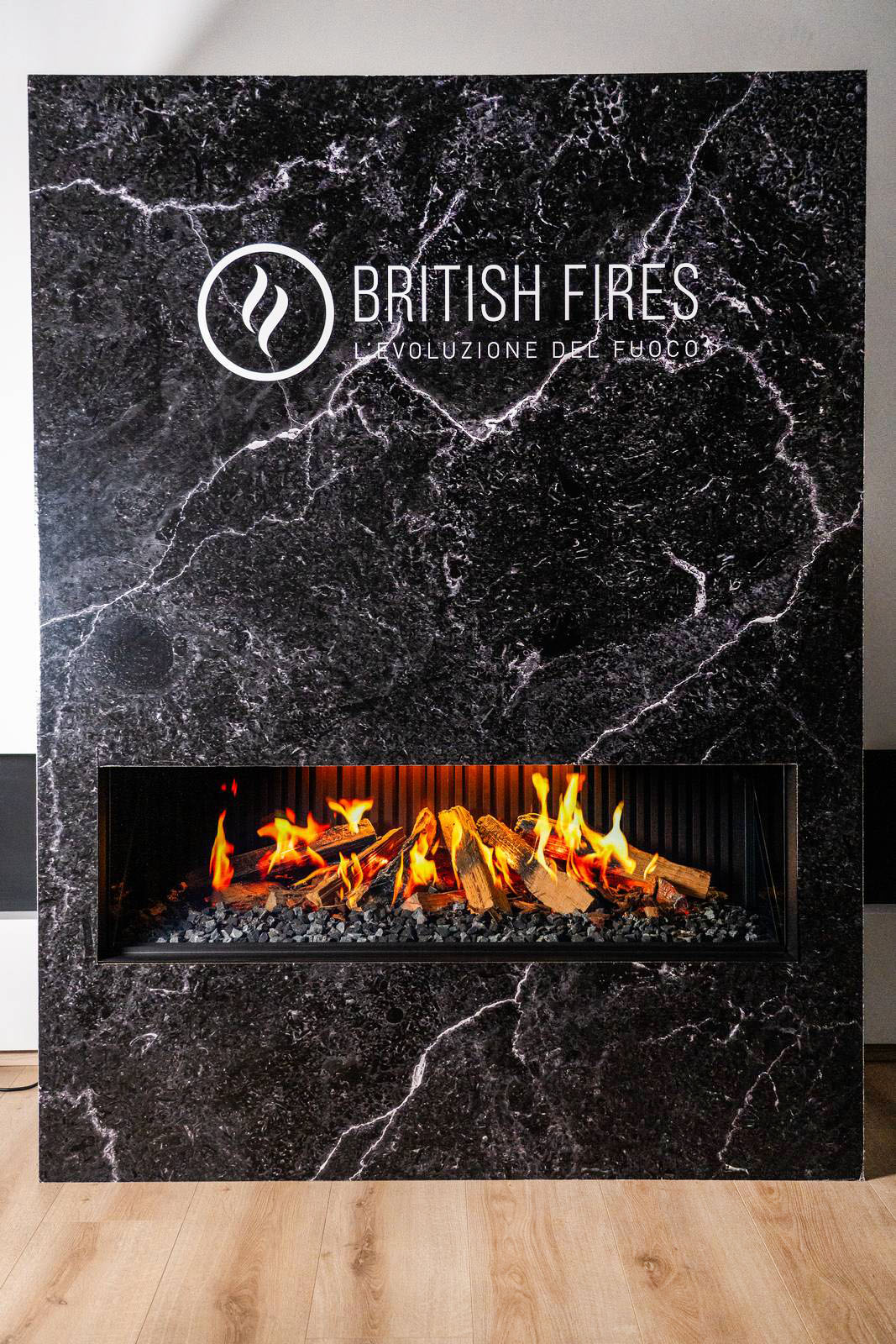 British Fires Gemini 125 camino elettrico olografico