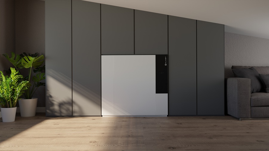 Fullness di Clivet è la pompa di calore all-in-one, pensata per le abitazioni Nearly-Zero Energy (NZEB), sia mono che plurifamiliari, ma anche per case prefabbricate. Infatti soddisfa le elevate esigenze di comfort abitativo necessarie e garantisce un benessere quotidiano ottimale. Si tratta di un’unica soluzione compatta e senza unità esterna, che riscalda, raffresca, rinnova e purifica l'aria e produce acqua calda sanitaria. www.clivet.com