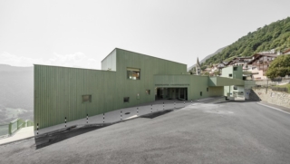 Edificio multifunzionale a Barbiano @Oskar Da Riz