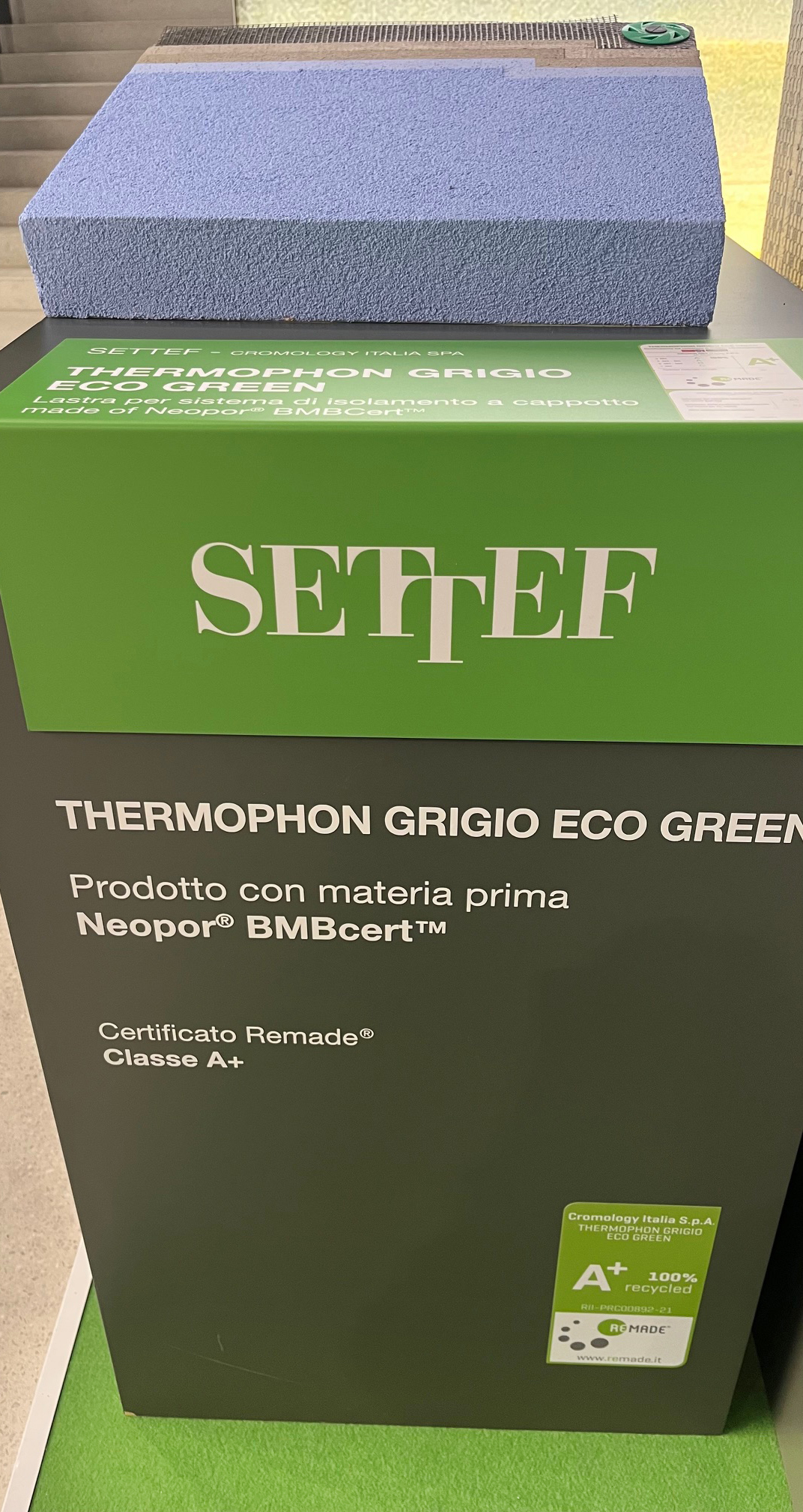 Lastra per sistema di isolamento a cappotto di Settef