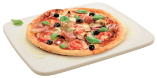 Realizzata in cordierite porosa, un materiale che accumula calore e lo cede uniformemente alla pietanza da cuocere, la pietra refrattaria della Linea Delicia aiuta a cuocere la pizza alla perfezione. Ideale anche per cuocere pane, torte dolci o salate o biscotti, va riscaldata nel forno seguendo le istruzioni. È adatta al forno elettrico, a gas e ad aria calda, oltre che alle griglie e al bbq.
Cm 32x38 cm. Prezzo 47,90 euro.