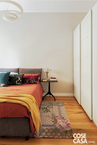 camera con letto tessile