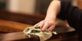 Come pulire i mobili in legno antichi