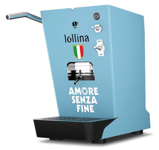 Lollina di Lollo Caffè
è una macchina dalle linee squadrate ed essenziali, disponibile in diversi colori. Di dimensioni compatte
e salvaspazio, viene
venduta completa di un kit da 40 cialde in carta compostabili, da 44 mm, che permettono di preparare bevande cremose. Ha il serbatoio dell'acqua
in vetro. Misura L 15 x P 27 x H 26 cm e costa 115 euro. lollocaffeonline.it