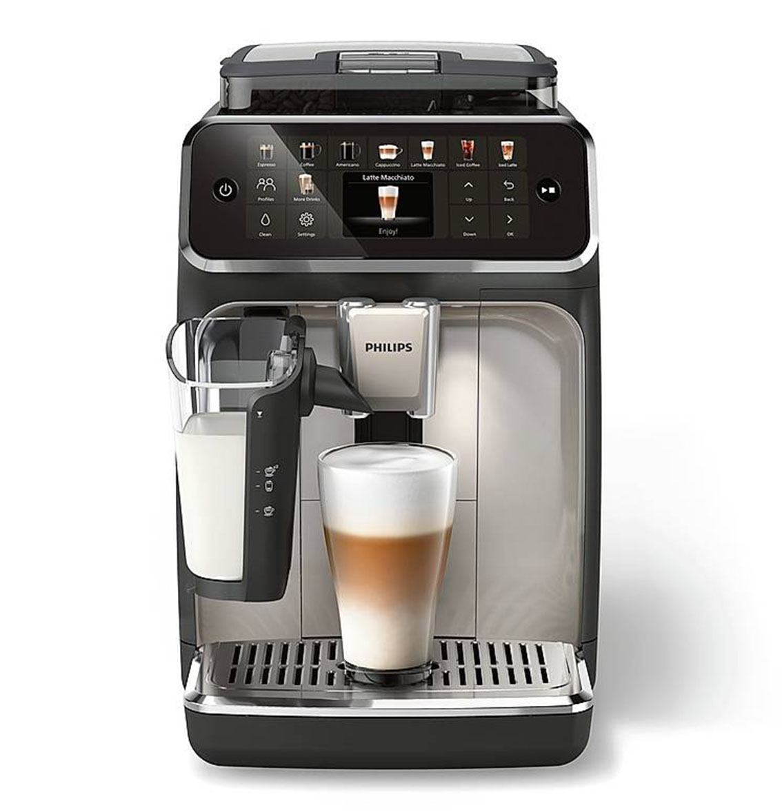Si possono preparare 20 ricette di bevande calde come caffè, latte e cappuccini cremosi, nonché caffè ghiacciato con l'apparecchio Serie 5500 EP5547/90 di Philips, completamente automatico. Il macinacaffè è in ceramica resistente all'usura e si può regolare con una delle
12 impostazioni, da fine a grossolana. Con sistema del latte LatteGo, misura
L 43,3 x P 24,6 x H 37,1 cm e costa 699,99 euro. www.home-appliances.philips