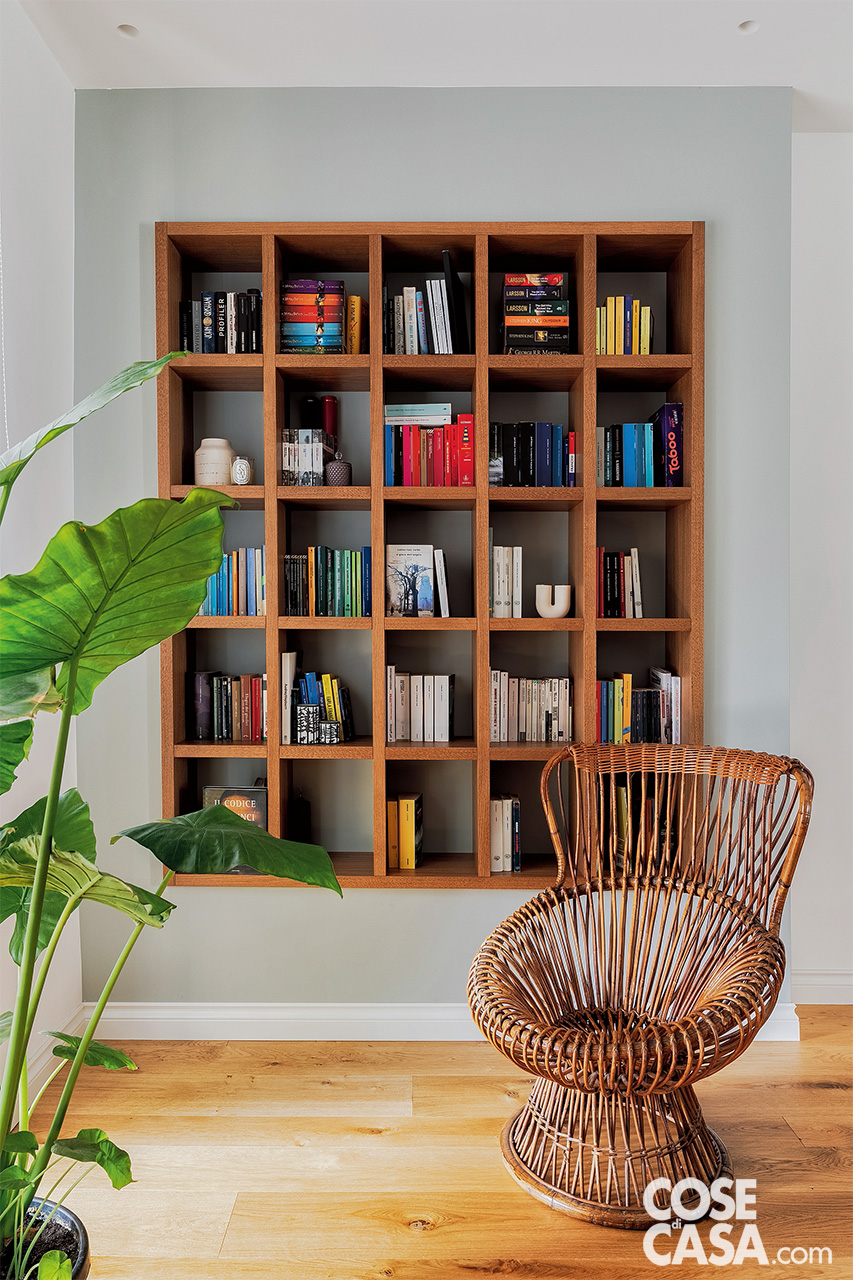 nicchia con libreria