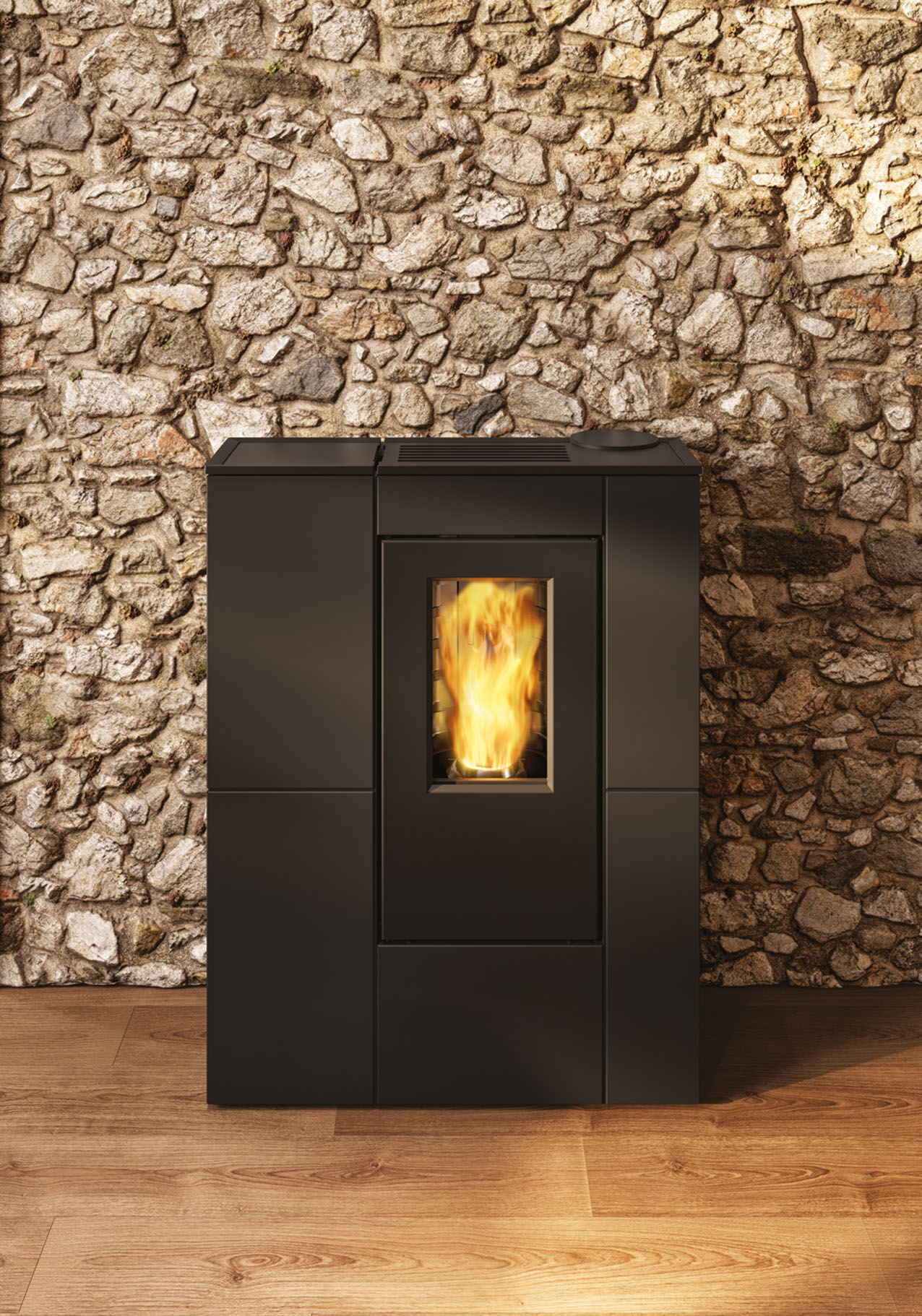 Stufa Tratto 9+ di Edilkamin, salvaspazio, qui con rivestimento in acciaio nero, disponibile anche nella versione a convezione naturale, per la massima silenziosità. Stufa Tratto 9+ di Edilkamin, salvaspazio, qui con rivestimento in acciaio nero, disponibile anche nella versione a convezione naturale, per la massima silenziosità.