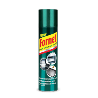 Uno dei detergenti più conosciuti per la pulizia del forno è certamente Fornet, uno spray con formula non aggressiva (senza soda caustica) per eliminare lo sporco dalle superficie e dalle griglie. Prezzo: 3,85 euro su amazon.it