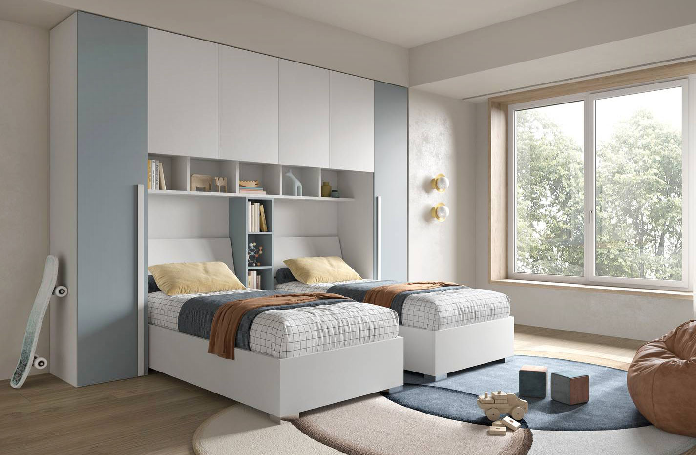 La cameretta di Felver Casa Design è dominata dalla armadiatura a ponte maxi, nella finitura effetto legno frassino bianco e azzurro avio, che ha due colonne laterali colorate, una mensola sottoponte e una libreria centrale, uso comodino, che incorniciano le testiere dei letti singoli gemelli. L'armadio misura L 313 x P 58 x H 247 cm. I letti misurano L 94 x P 213 x H 96 cm. Prezzo 2.920 euro (per la composizione come in foto). https://www.felver.it