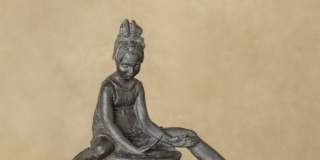 4_Libero Andreotti, Bambina che gioca con sassetto, 1920, bronzo, collezione privata, ph. Brooks Walker