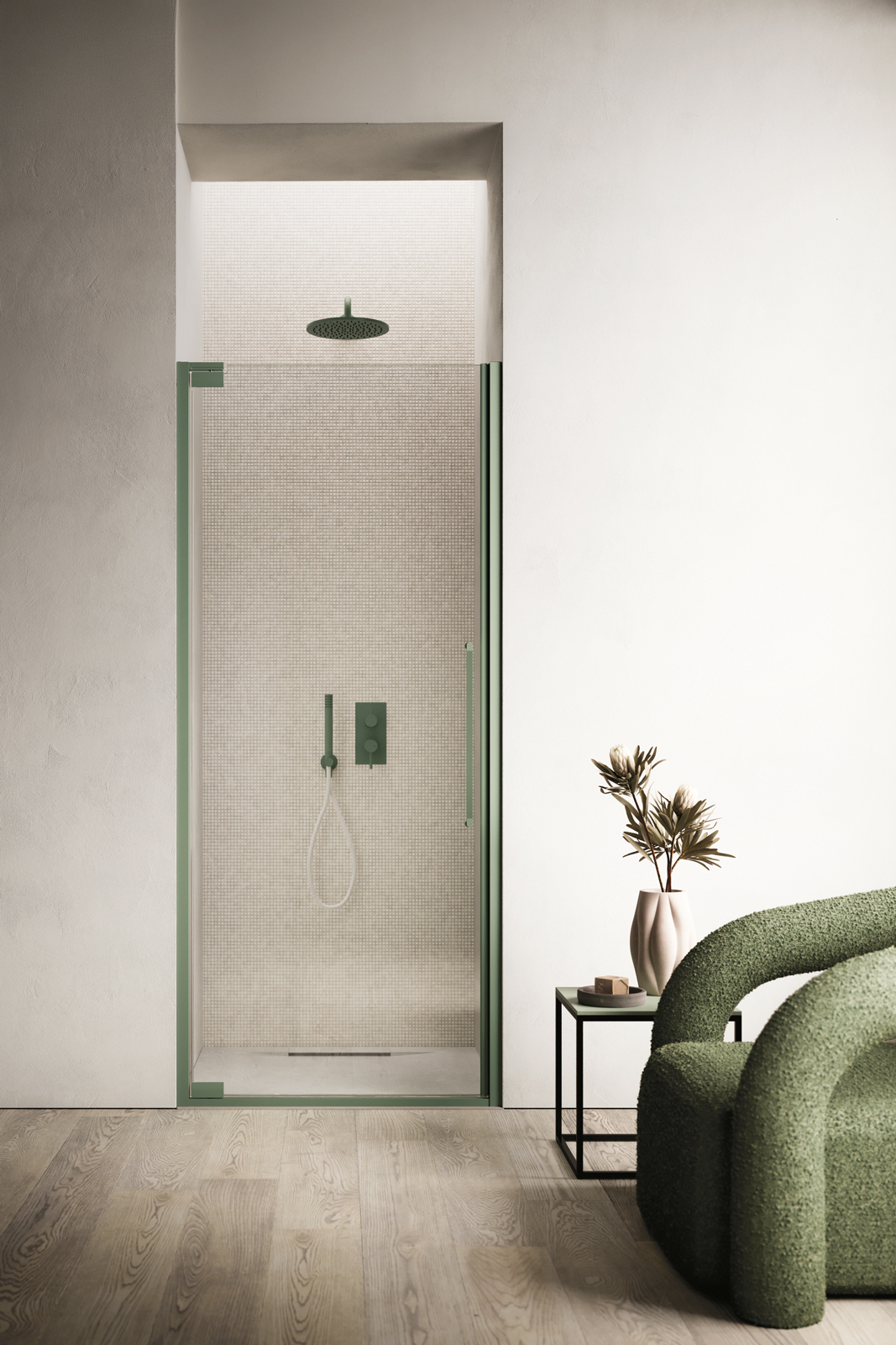 Box doccia Zefiro Light, configurazione in nicchia con porta battente; profili e dettagli in laccato Verde Oliva e vetro in finitura trasparente 6 mm. In abbinamento, piatto doccia Mark in Tekno Gelcoat Bianco da L 80 x P 80 cm.