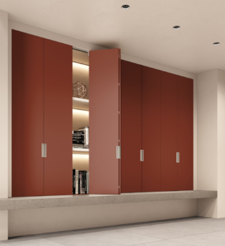 Skema Infinito con apertura a libro doppia, 4 ante in laccato ULTRAopaco colore Corallo Pure e maniglia vaschetta. Skema Infinito con apertura a libro doppia, 4 ante in laccato ULTRAopaco colore Corallo Pure e maniglia vaschetta.