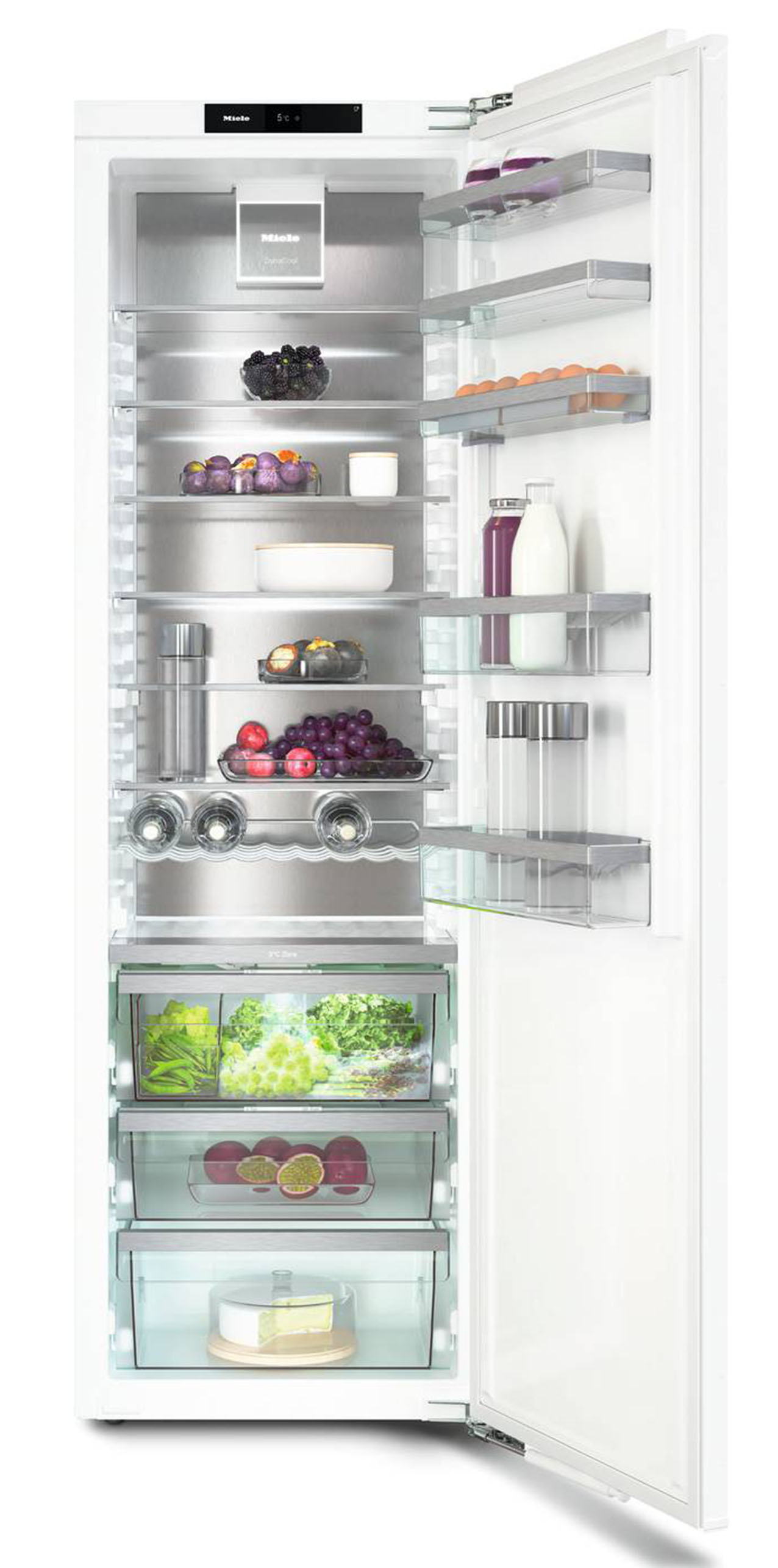 Non solo è silenzioso durante il funzionamento emettendo soli 29 decibel (classe di emissione rumore A), ma il frigocongelatore da incasso Platinum K 7777 B di Miele ha anche un sistema che ammortizza la chiusura dello sportello. In classe B, ha ventola DynaCool che distribuisce l’aria in modo uniforme all’interno del vano, illuminazione personalizzata dei ripiani in vetro e sistema PerfectFresh Active che grazie alla deumidificazione e alle temperature ideali mantiene gli alimenti freschi 5 volte più a lungo. Misura l 56 x P 57 x H 178 cm. Prezzo 3.299 euro. www.miele.it