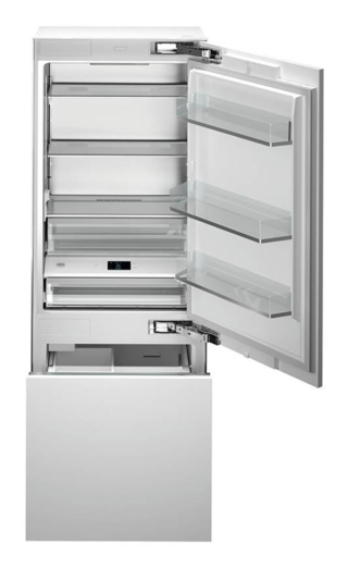Combinato da incasso, il frigorifero Serie Professional RBM75S5FPNS di Bertazzoni, da 75 cm, ha capacità di 323 litri per il frigorifero e di 126 litri per il congelatore. Con icemaker e distributore d'acqua, emette 41 decibel durante il funzionamento e ha interfaccia LED elettronica touch-control che semplifica l'impostazione e il monitoraggio di tutte le funzioni. Dispone di 3 ripiani di cui 2 regolabili in altezza e 2 cassetti frutta e verdura ad estrazione totale ed è dotato di 1 cassetto Fresco con comandi digitali separati. Il Dual Cooling Total No Frost fornisce una funzione di sbrinamento automatico per entrambi gli evaporatori per garantire condizioni ottimali di conservazione degli alimenti. Prezzo da rivenditore. www.bertazzoni.com
