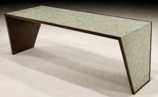 In occasione del suo 50° anniversario, Plinio il Giovane presenta per il Fuorisalone 2026 le novità di “PLINIOLTRE design eco social”, il nuovo brand ideato da Mario Prandina caratterizzato da un approccio progettuale basato su trasformabilità, leggerezza e qualità artigianale. Tra le novità in mostra, la panca Origami che abbina ferro e ceramica  porcellanata realizzata in Sardegna con filiera a chilometro zero,con materie prime ricavate e lavorate in loco. https://www.plinioilgiovane.com – Fuorisalone, Showroom Plinio il Giovane – Via Enrico Cernuschi 1, Milano.