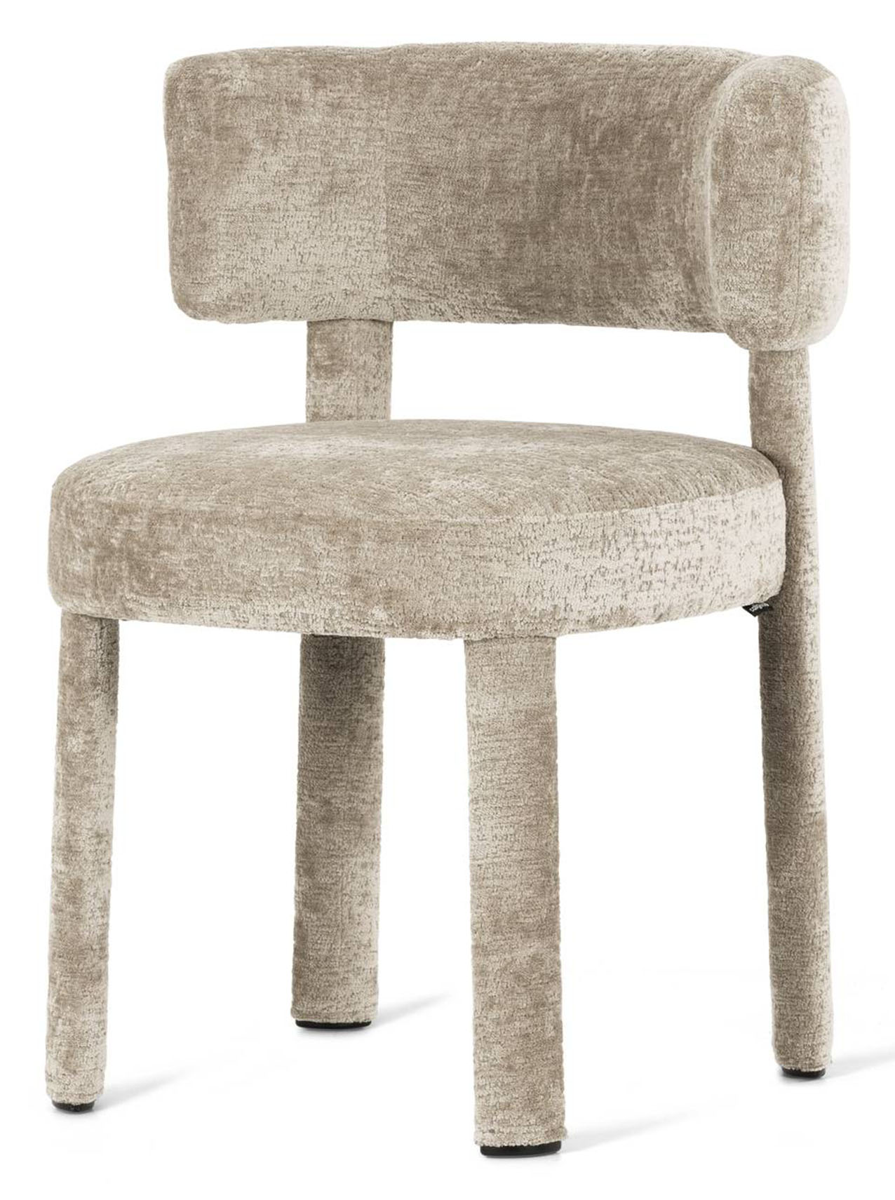 La sedia Glen Soft di Calligaris è completamente rivestita con un abito tessile continuo che avvolge seduta, schienale e gambe, dando vita ad un volume compatto e aumentando il comfort. La struttura interna è realizzata in legno massello. https://www.calligaris.com/it -  Salone del mobile 2026, padiglione 18, Stand A11, A15, B12, B18.