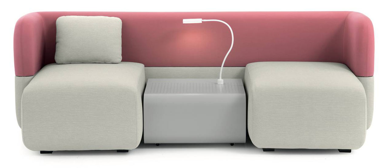 Il nuovo sistema componibile Camp di Noctis amplia i confini dell'abitare tradizionale attraverso il linguaggio contemporaneo: bedding e living si fondono in un ambiente dinamico aperto e fluido. La struttura modulare è composta da pannelli, basi letto, elementi imbottiti e accessori combinabili liberamente che permettono di dare vita a micro-architetture flessibili, capaci di evolvere nel tempo: il letto diventa luogo di relazione, il divano si apre alla convivialità, gli elementi integrati assumono funzioni multiple. https://www.noctis.it/it - Fuorisalone, Flagship Store NotteNoctis – Via Molino delle Armi 11, Milano.