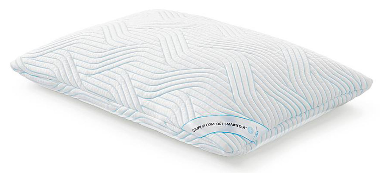 TEMPUR Comfort SmartCool™ è costituito da micro-fiocchi TEMPUR® che si adattano alla curvatura della testa, del collo e delle spalle per alleviare la pressione dove serve. Disponibile nel feeling Soft e Medium, ha il rivestimento lavabile a 40 °C. È certificato OEKO-TEX® MADE IN GREEN, che significa che è prodotto in modo responsabile e testato accuratamente. Misura 80 x 50 cm e costa 175 euro. it.tempur.com
