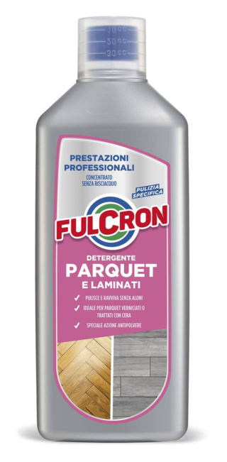 Il Detergente Parquet e Laminati concentrato è pensato per la pulizia specifica dei pavimenti in parquet verniciato, anche trattato con cere professionali, laminato e linoleum. Privo di solventi e arricchito con sapone naturale di cocco, pulisce e ravviva le superfici senza intaccare i trattamenti protettivi. La formula a bassa schiuma non richiede risciacquo, mentre il potere antistatico aiuta a rallentare il ridepositarsi della polvere. Prezzo 5,95 euro.