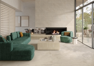 Arkislate di Marca Corona è un gres porcellanato ispirata all’ardesia, arricchita con inclusioni tipiche della pietra limestone marina, come micro dettagli fossili ed elementi minerali, che danno profondità visiva. Neutre e calde le tonalità, nei toni di crema e beige: Nuvola, Osso, Iuta, Luna e Cosmo. Nel formato 60 x 120 cm costa 75 euro al mq + Iva. www.marcacorona.it Arkislate di Marca Corona è un gres porcellanato ispirata all’ardesia, arricchita con inclusioni tipiche della pietra limestone marina, come micro dettagli fossili ed elementi minerali, che danno profondità visiva. Neutre e calde le tonalità, nei toni di crema e beige: Nuvola, Osso, Iuta, Luna e Cosmo. Nel formato 60 x 120 cm costa 75 euro al mq + Iva. www.marcacorona.it